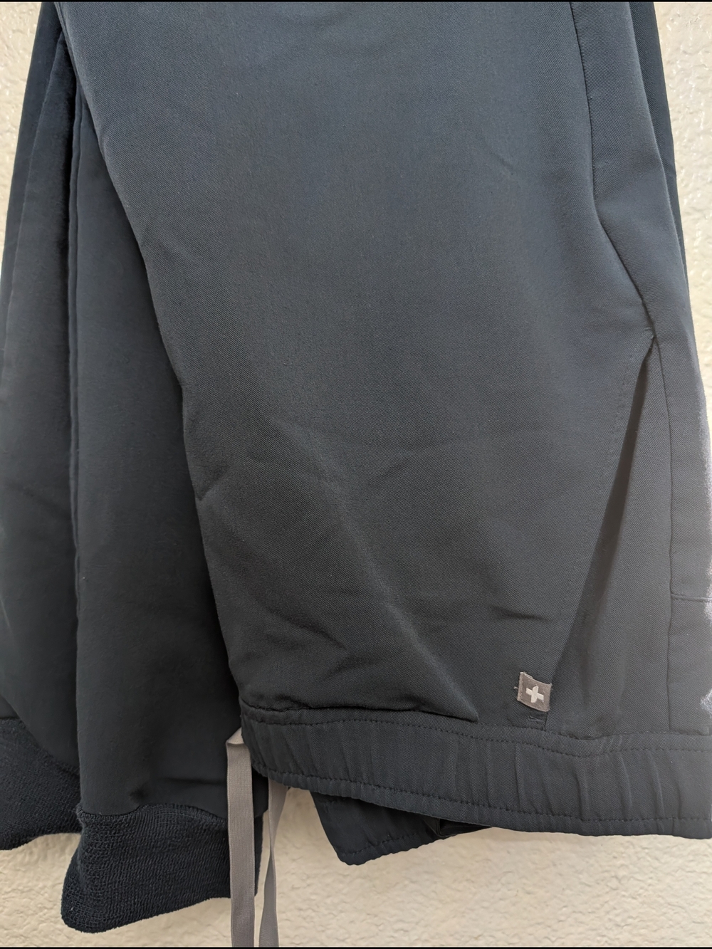 FIGS Navy Scrub Set - Top & Pants - Picture 7 of 7